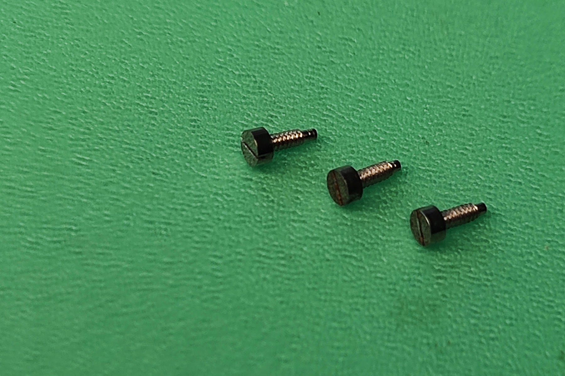 Certina 28-10 - 5110 Train bridge screws (x3)